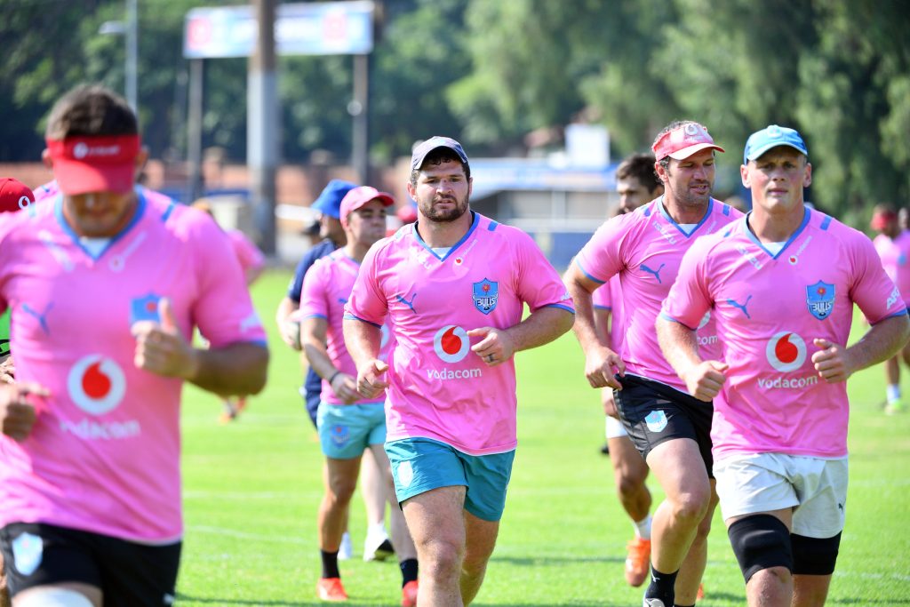 Marco van Staden runs with his teammates during training at Loftus (c) Vodacom Bulls/Johan Rynners