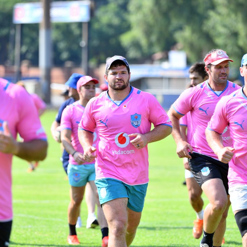 Marco van Staden runs with his teammates during training at Loftus (c) Vodacom Bulls/Johan Rynners