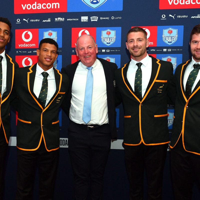 Vodacom Bulls Director of Rugby, Jake White poses with his players who have been selected for the 2023 World Cup in France (c) Vodacom Bulls/Johan Rynners