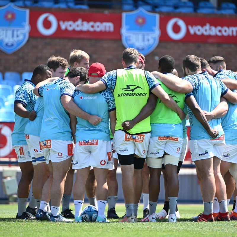 Vodacom Bulls in a team huddle ahead of the Connacht game (c) Vodacom Bulls/Johan Rynners