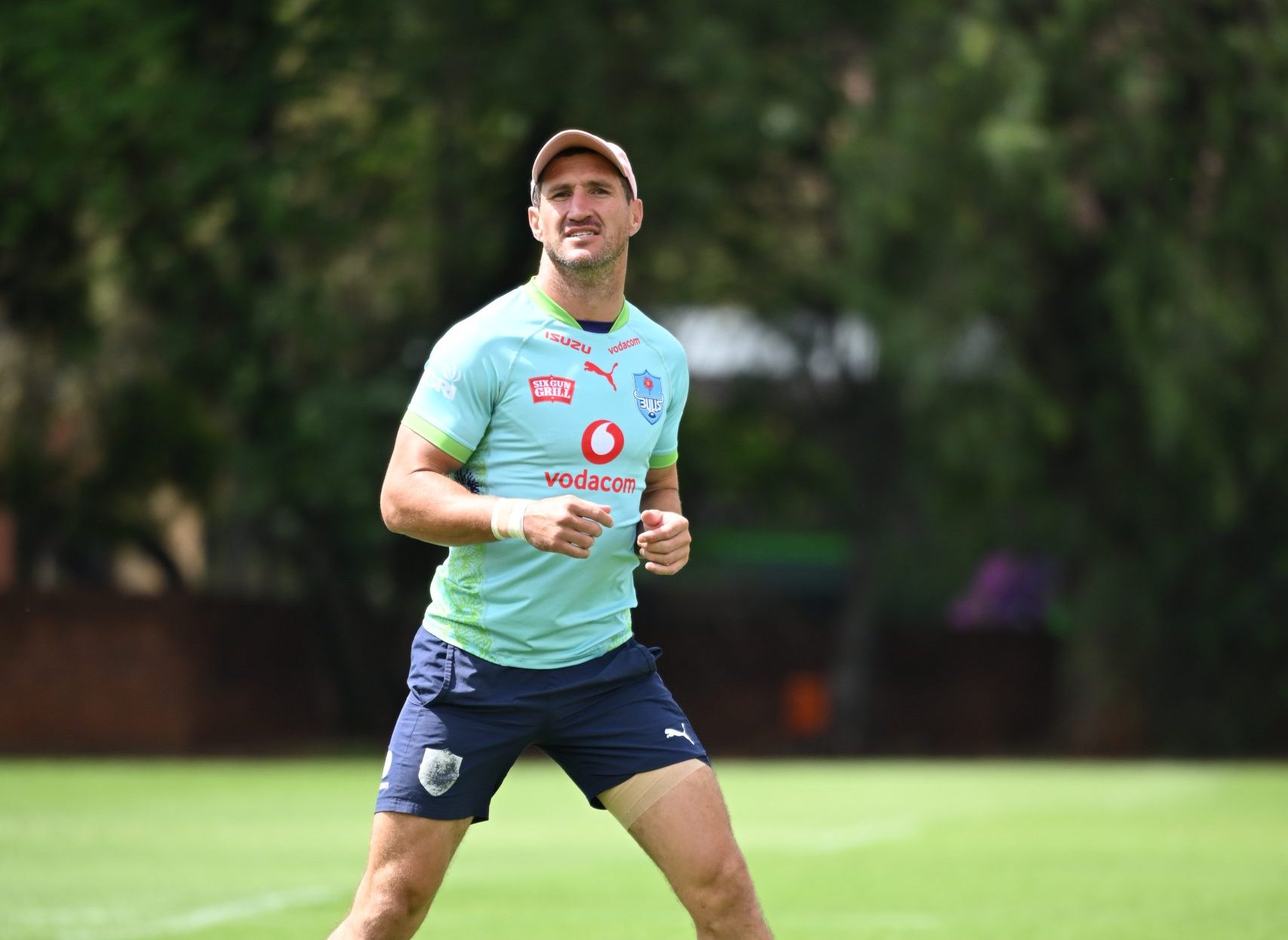 Goosen returns to conduct VURC semifinal traffic